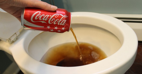 Le coca : un bon nettoyant pour vos toilettes !