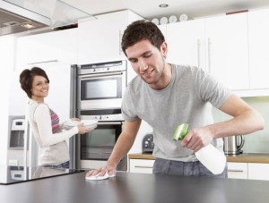Inciter votre mari à vous aider dans vos travaux ménagers
